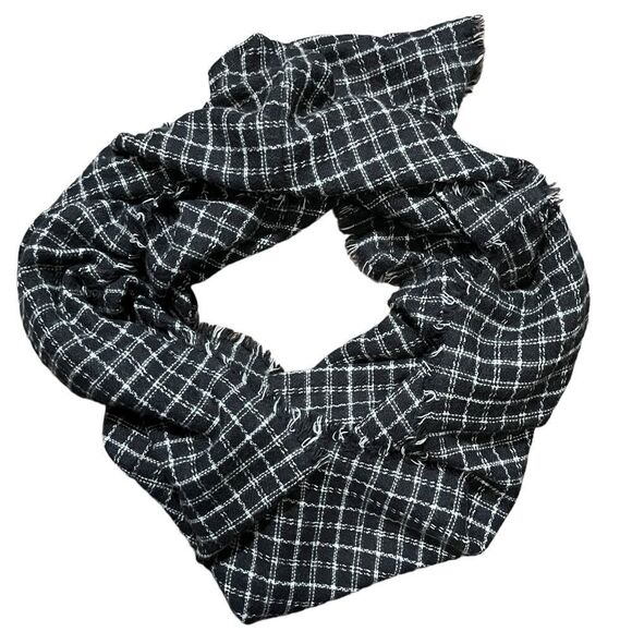 LULU Toby Windowpane Infinity Scarf - Picture 2 of 4